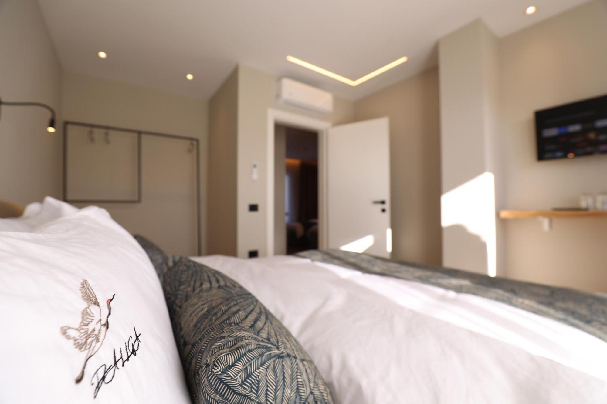 Dallga Suites Tushemisht ภายนอก รูปภาพ